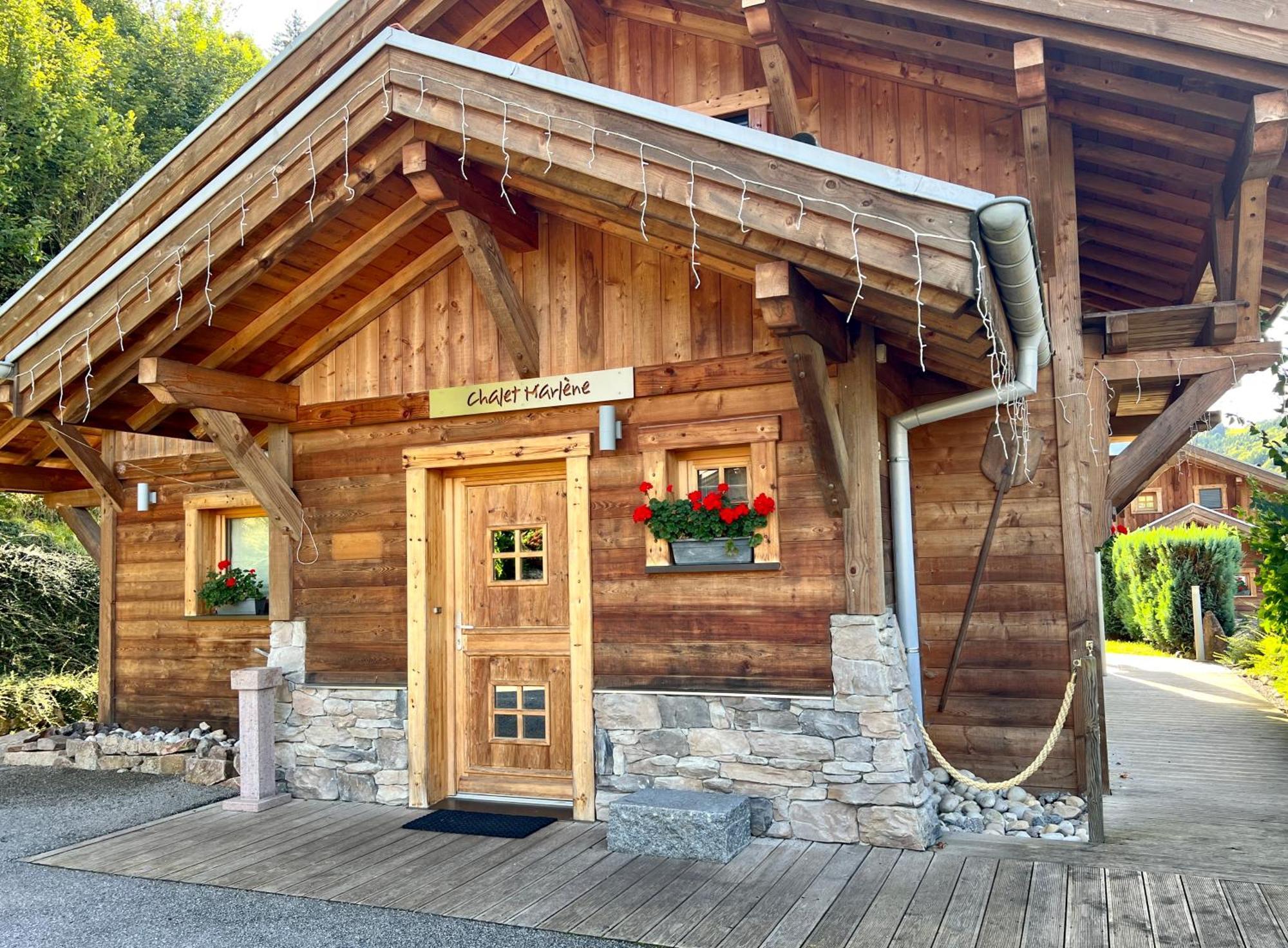 Logis Hotel, Chalets Et Restaurant Les Chatelmines Ла-Бресс Екстер'єр фото