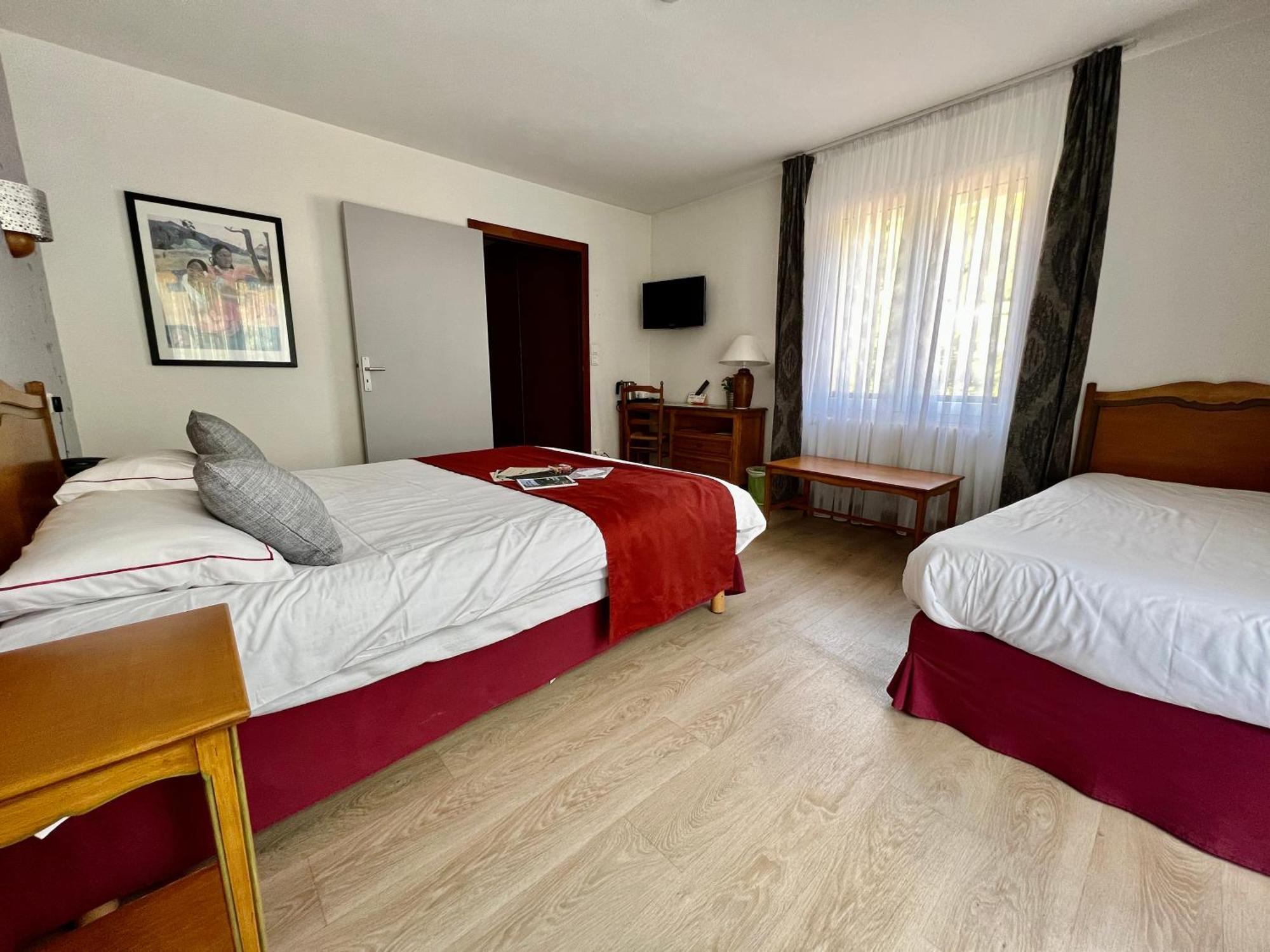 Logis Hotel, Chalets Et Restaurant Les Chatelmines Ла-Бресс Екстер'єр фото