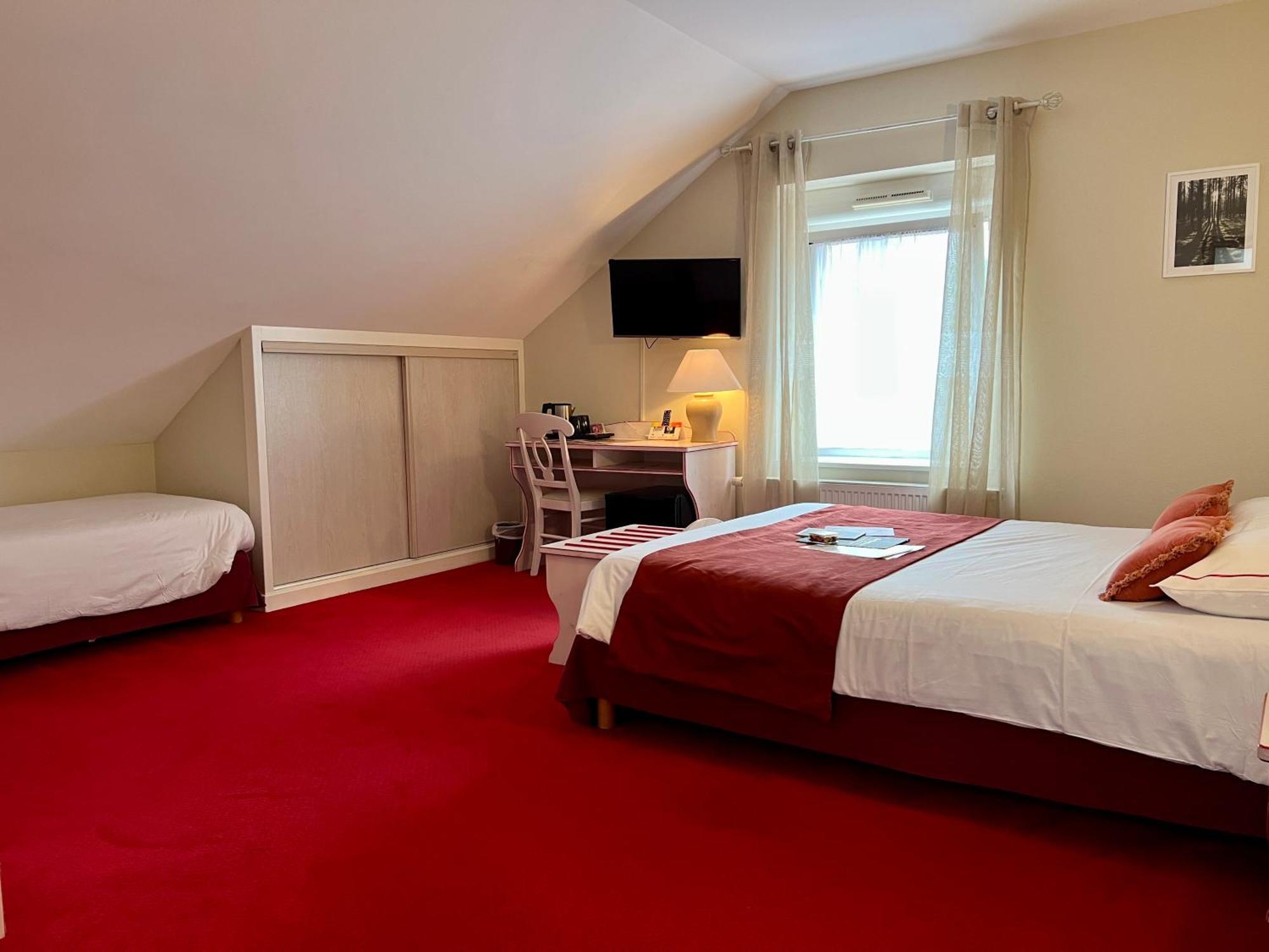 Logis Hotel, Chalets Et Restaurant Les Chatelmines Ла-Бресс Екстер'єр фото