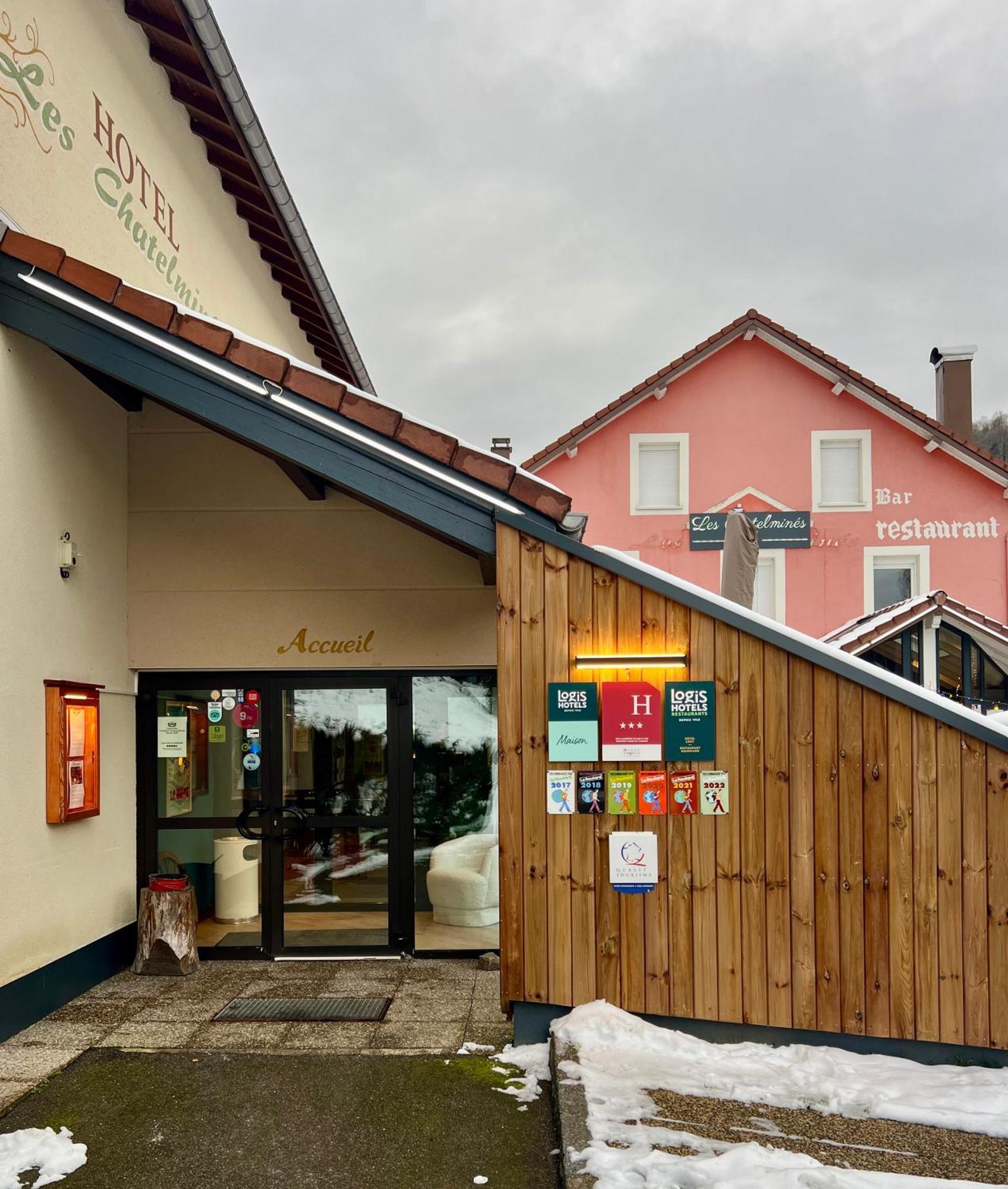 Logis Hotel, Chalets Et Restaurant Les Chatelmines Ла-Бресс Екстер'єр фото