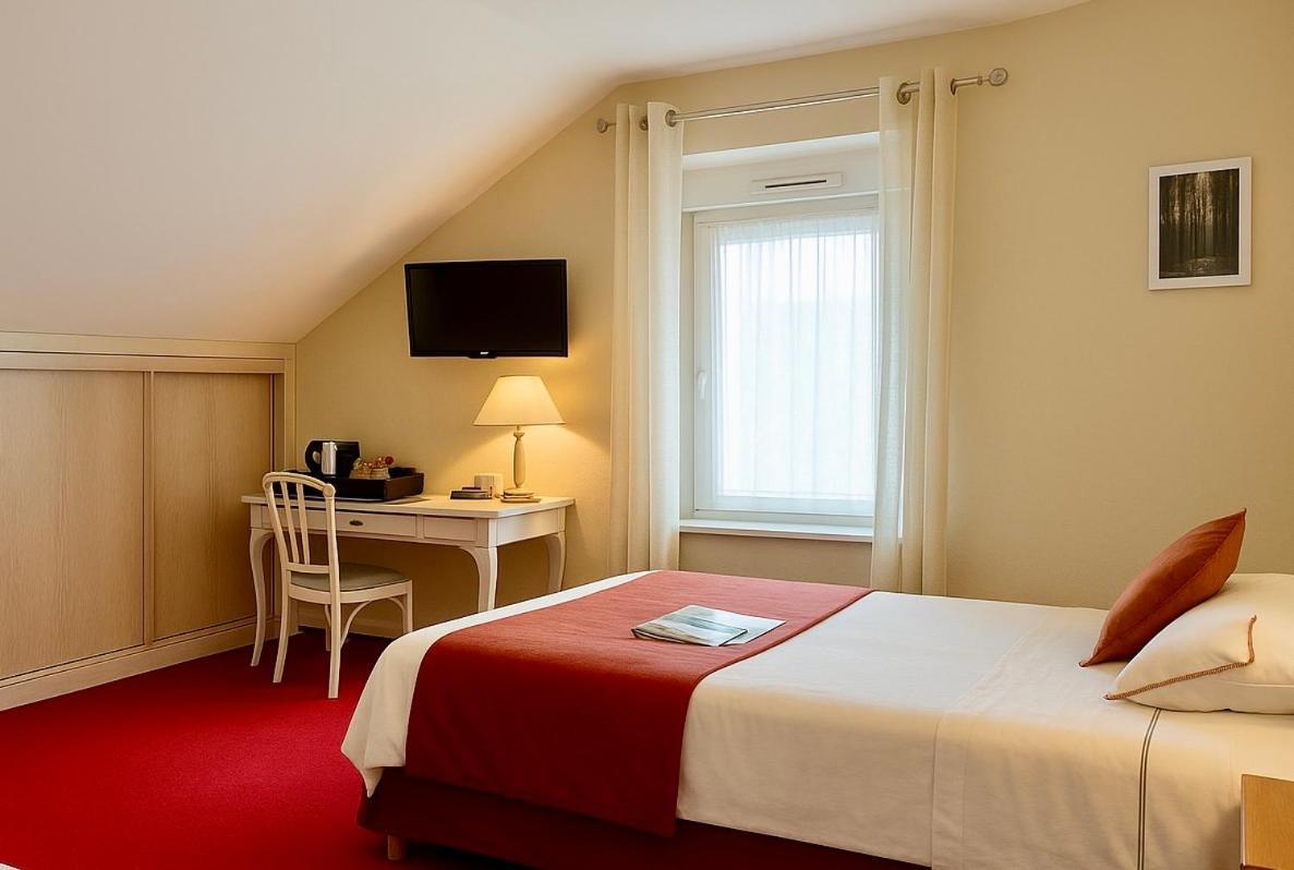 Logis Hotel, Chalets Et Restaurant Les Chatelmines Ла-Бресс Екстер'єр фото